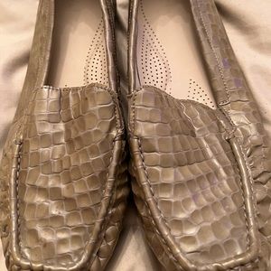 SAS ladies moccasin Loafers Size 9W